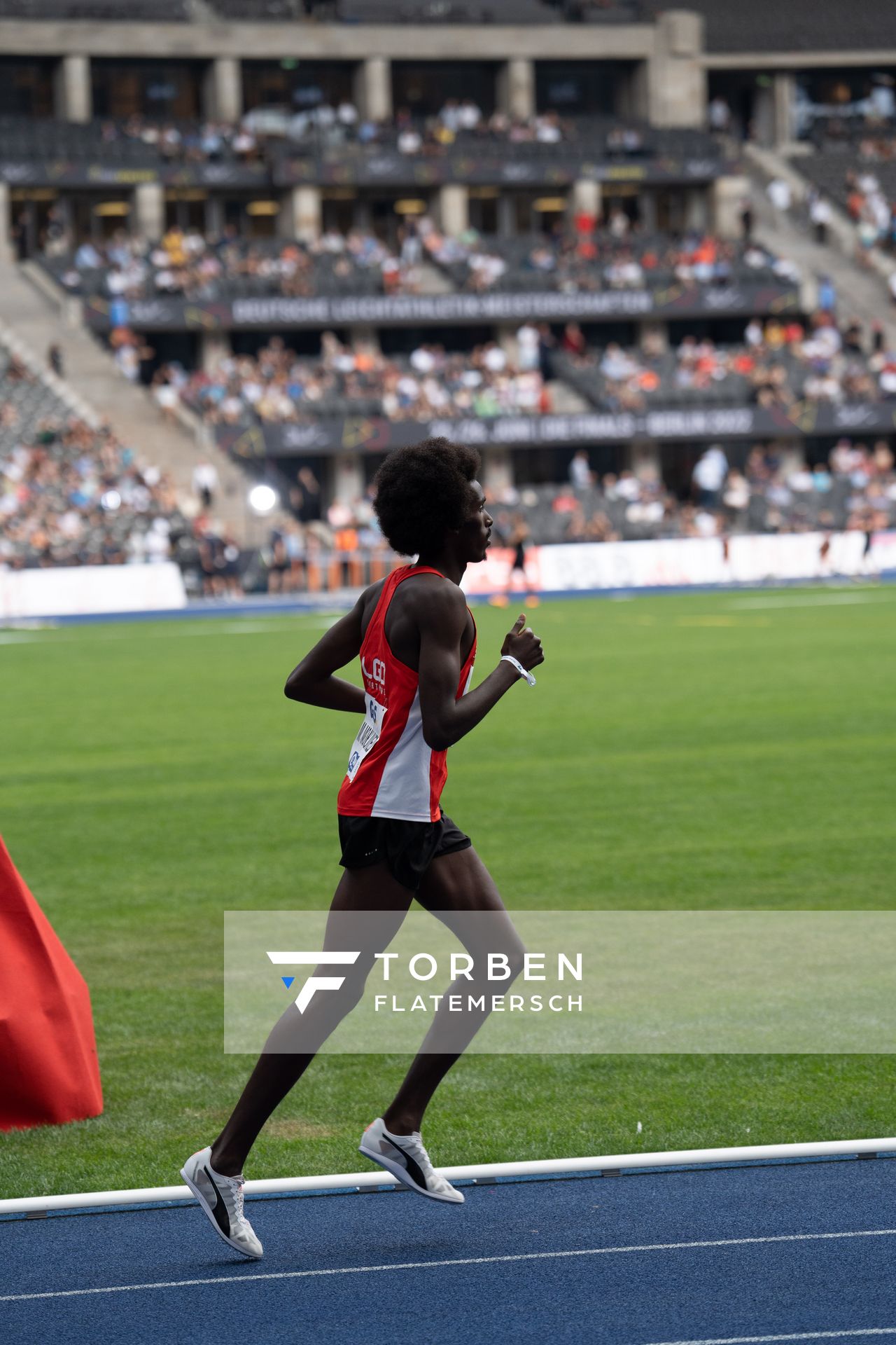 Mohamed Mohumed (LG Olympia Dortmund) waehrend der deutschen Leichtathletik-Meisterschaften im Olympiastadion am 25.06.2022 in Berlin